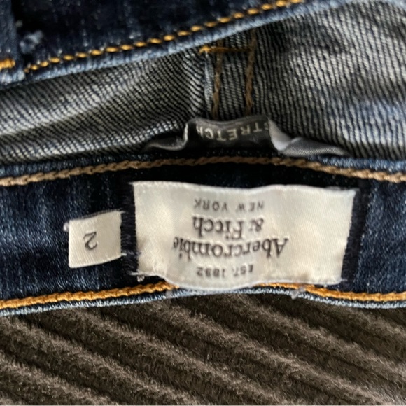 Girls Jean shorts from Abercrobie - Picture 4 of 4